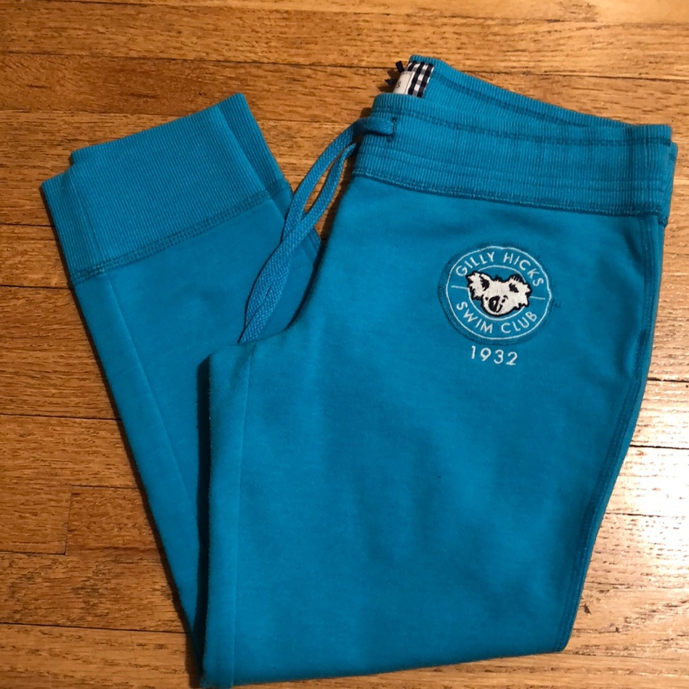 Capri sweatpants